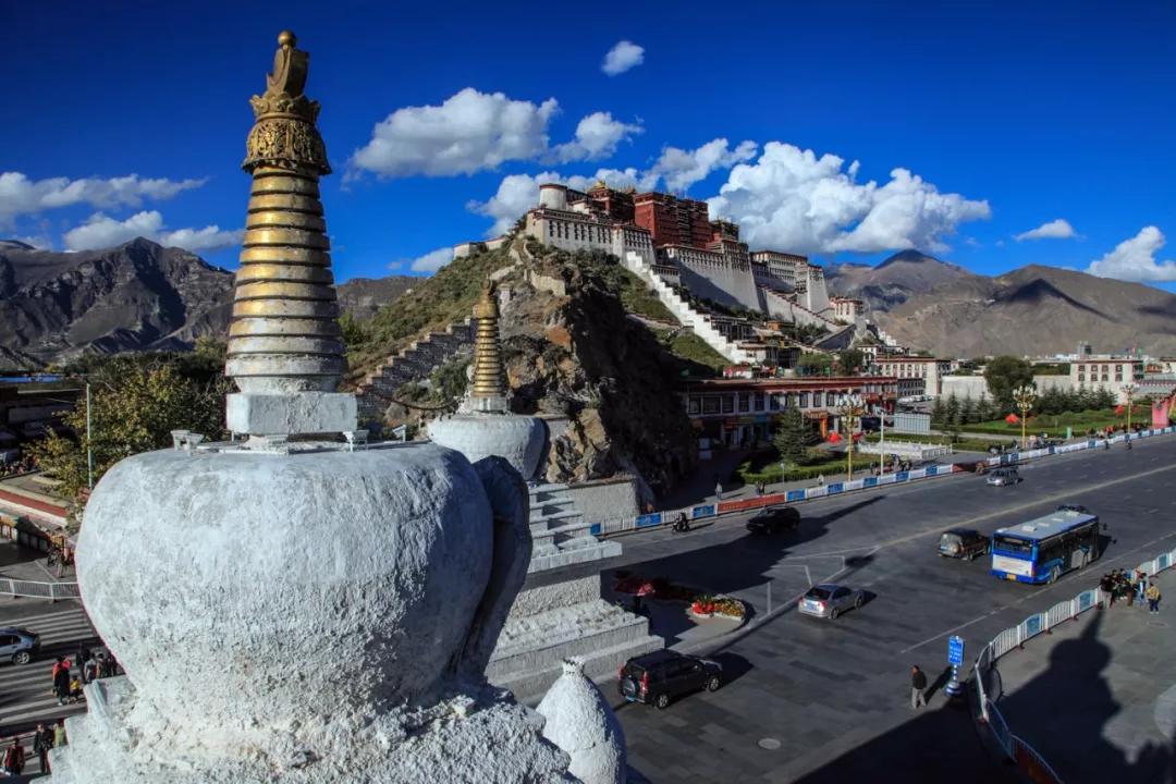 西藏,繁荣稳定的雪域高原与多元文化交融之地